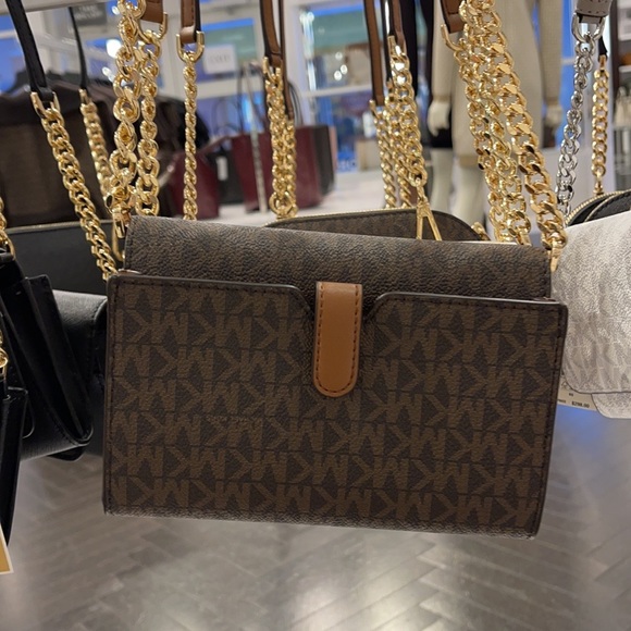 MICHAEL KORS Jet Set Travel Medium Phone Xbody Bag - Picture 5 of 16